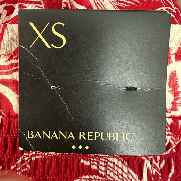 BANANA REPUBLIC Factory Smocked Waist Mini Skirt - Color Red/White Floral - XS - Picture 4 of 6